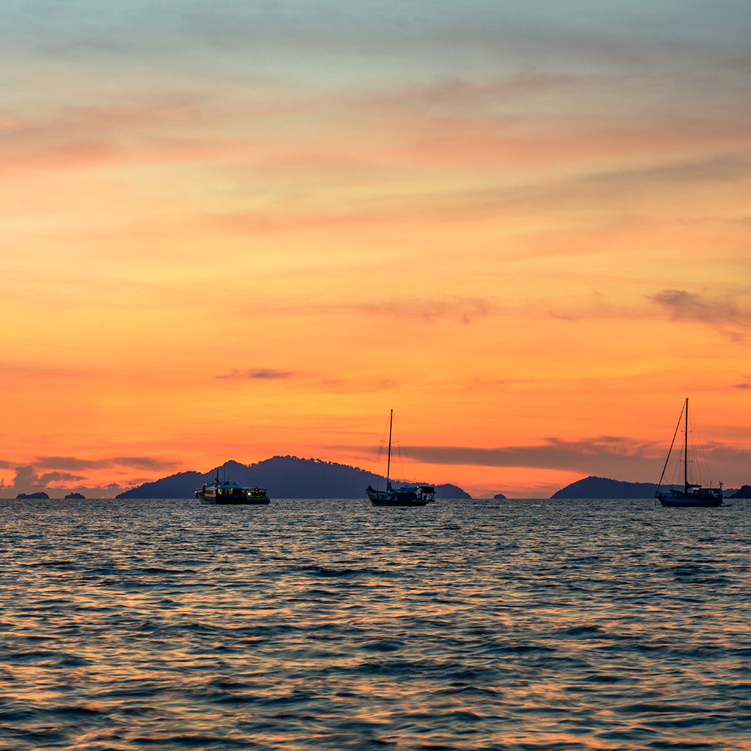 Sunset Cruise with Champagne & Apéro